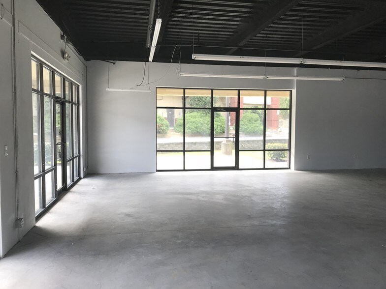 More Photos Of 2645 N Berkeley Lake Rd, Duluth Storefront For Sale