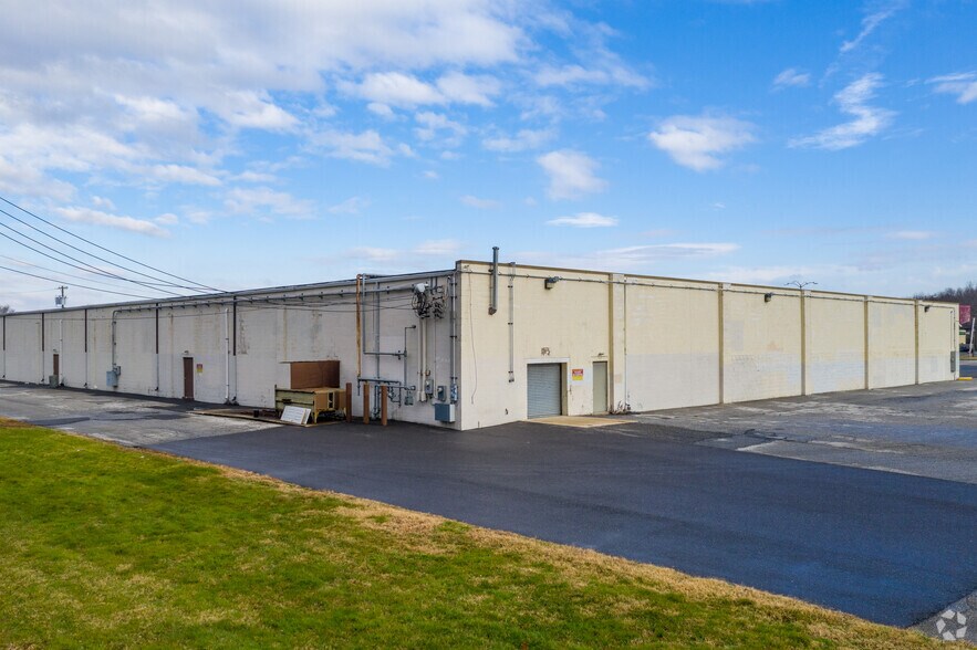 More Photos Of 233 S Broadway, Pennsville Unknown For Lease
