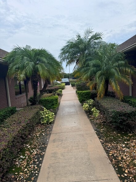 More Photos Of 13330 W Colonial Dr, Winter Garden Medical For Lease