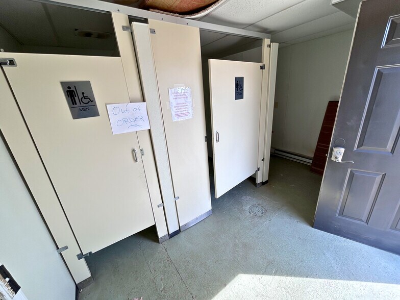 More Photos Of 208 Lithia Inn Rd, Lincolnton Self Storage For Sale