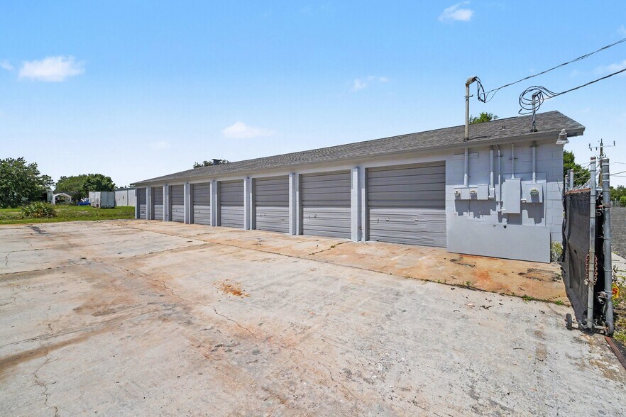 More Photos Of 7731 Industrial Rd, Melbourne Warehouse For Lease