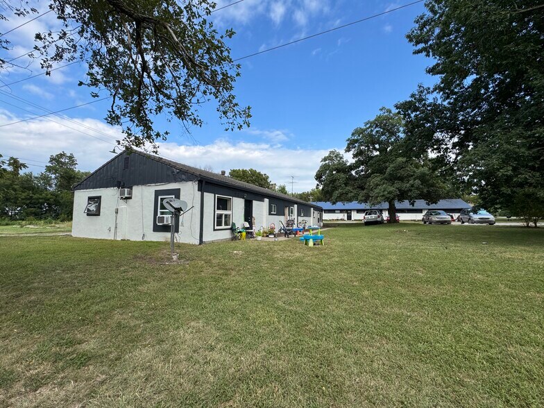 More Photos Of 908 Orange St, Baldwin City Apartments For Sale