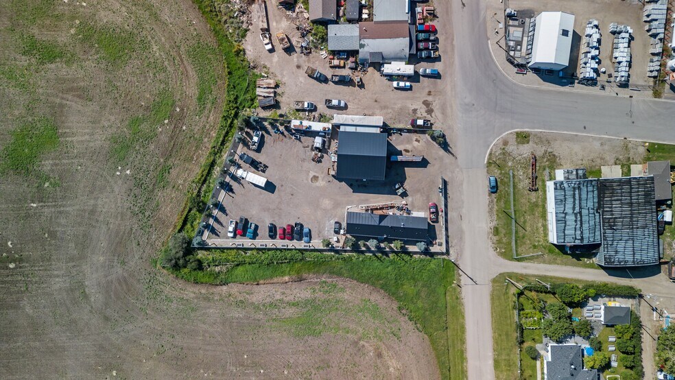 More Photos Of 81 Barstow St, Carseland Auto Repair For Sale