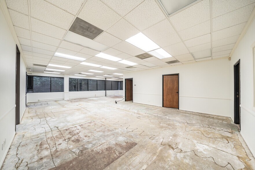 More Photos Of 23241 S Pointe Dr, Laguna Hills Office For Sale