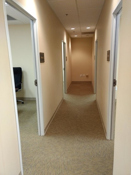 More Photos Of 2919 Breezewood Ave, Fayetteville Office For Sale