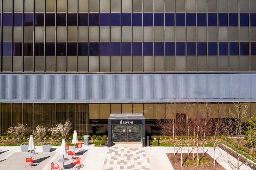 More Photos Of 7777 Bonhomme Ave, Clayton Coworking Space