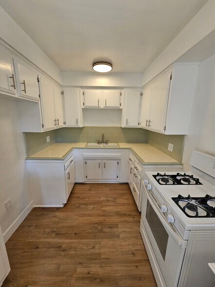 More Photos Of 275 S Marengo Ave, Pasadena Apartments For Sale