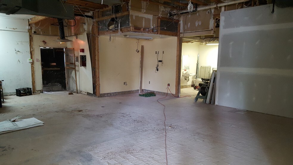 More Photos Of 1343 Central Ave, Colonie Restaurant For Sale