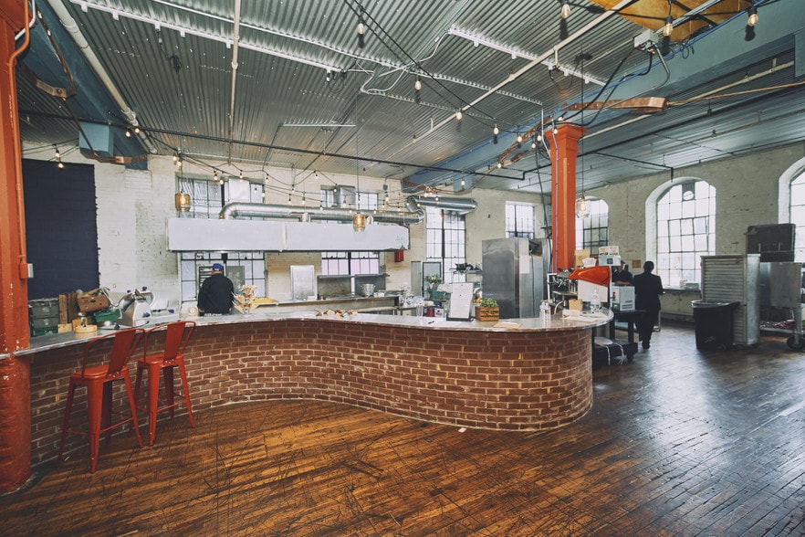 More Photos Of 70 Spruce St, Paterson Warehouse For Sale