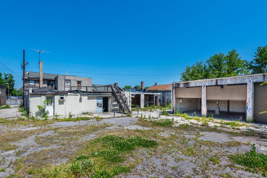 More Photos Of 4813 Belair Rd, Baltimore Freestanding For Sale