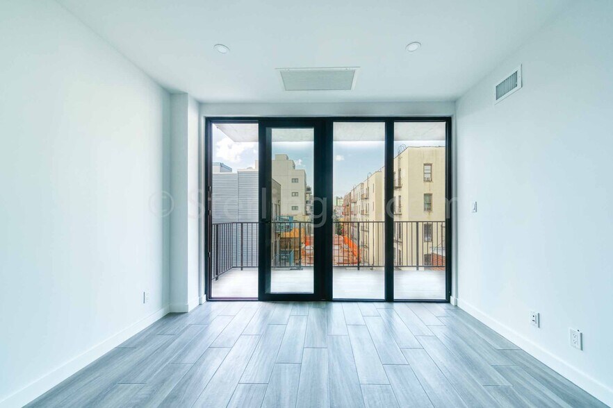 More Photos Of 3107 31st Ave, Astoria Apartments For Sale