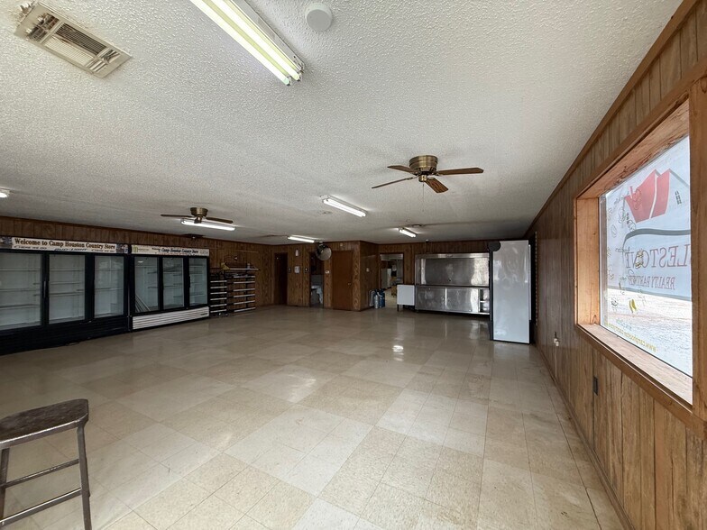 More Photos Of 27971 OK-50, Freedom Convenience Store For Sale
