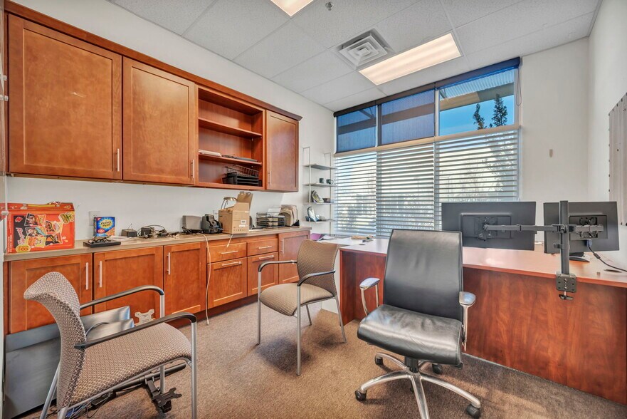 More Photos Of 9716 S Virginia St, Reno Showroom For Sale