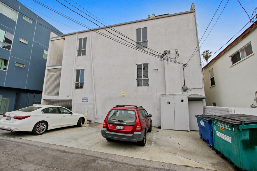 More Photos Of 3017 Santa Monica Blvd, Santa Monica Office For Sale