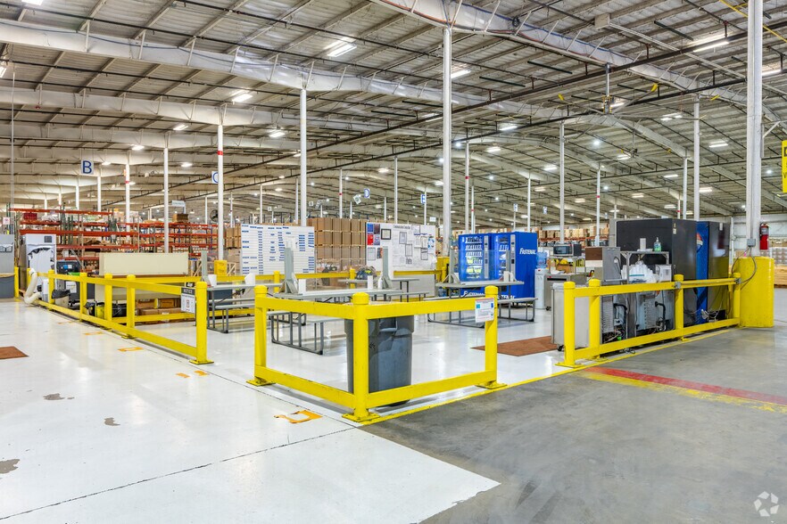 More Photos Of 1111 Hope St, Covington Distribution For Lease