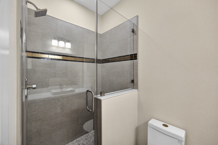 More Photos Of 25265 Carlsbad Ave, Davis Apartments For Sale