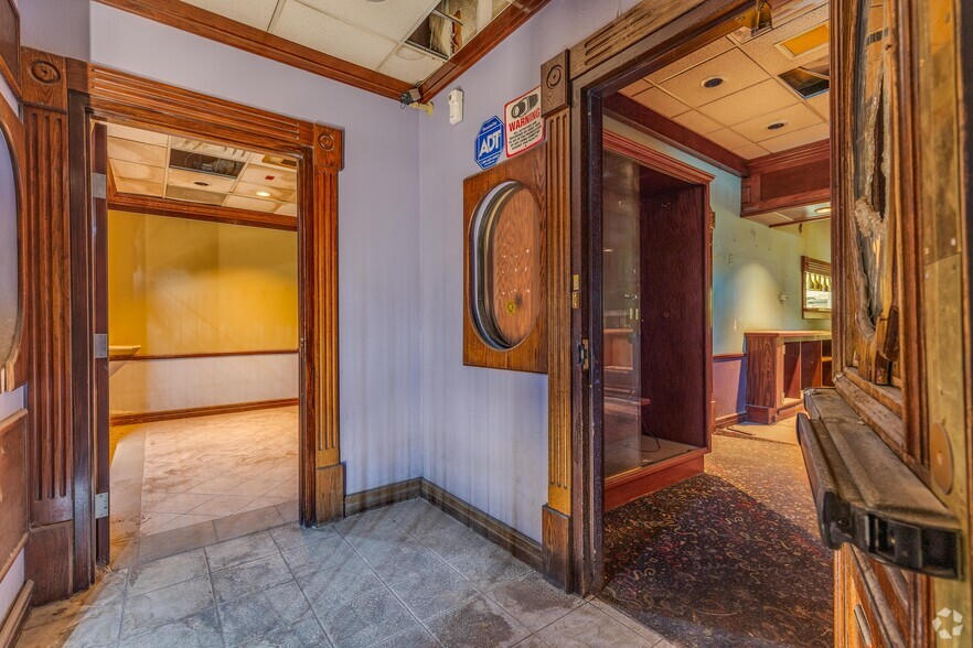 More Photos Of 3969 Las Vegas Blvd S, Las Vegas Bar For Lease