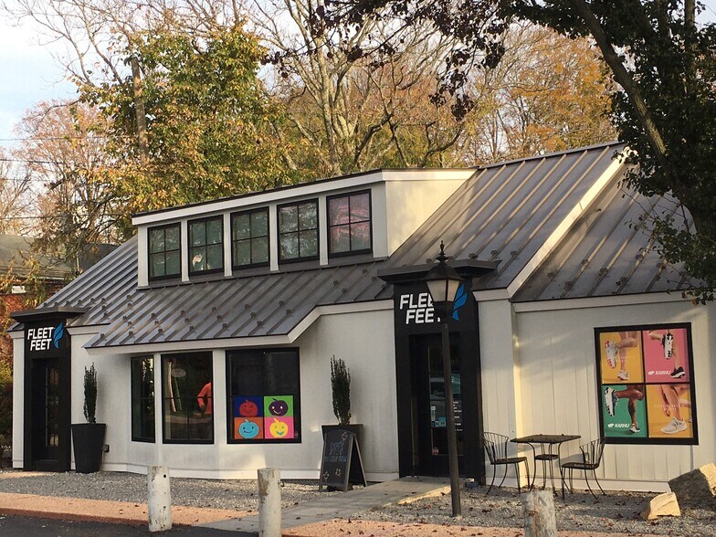 More Photos Of 15 Myrtle Ave, Westport Unknown For Lease