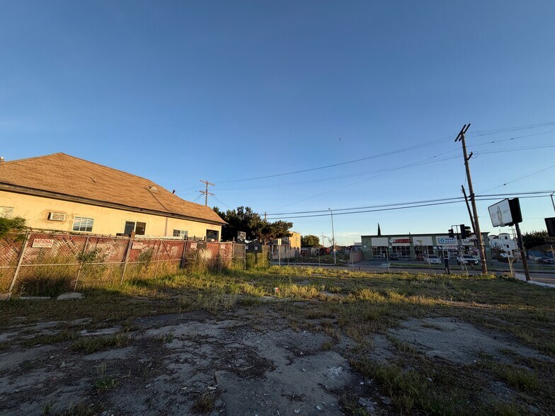 More Photos Of 4366 Compton Ave, Los Angeles Land For Sale
