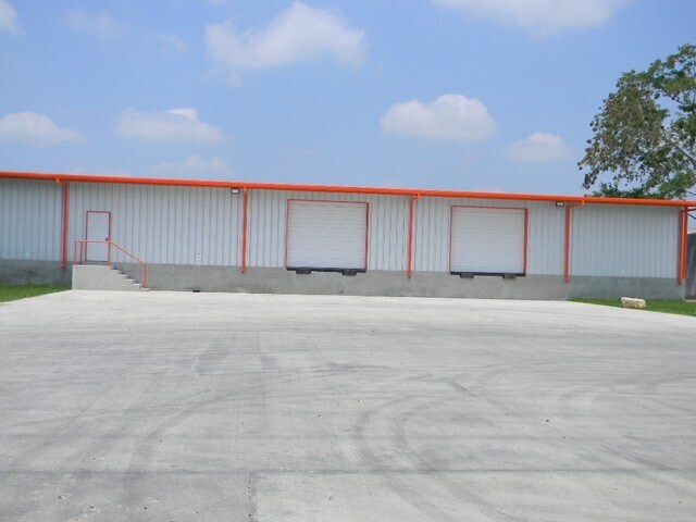 More Photos Of 711 E Produce Rd, Hidalgo Warehouse For Lease