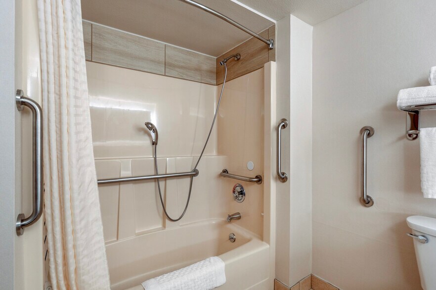 More Photos Of , Oak Harbor Hospitality For Sale
