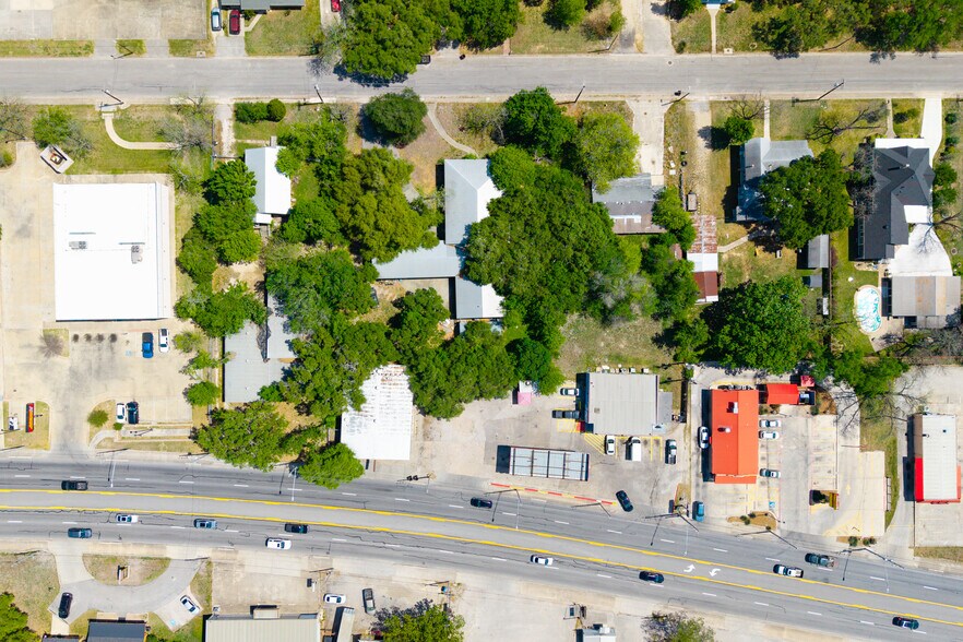 More Photos Of 725 S Brazos St, Lockhart Land For Sale