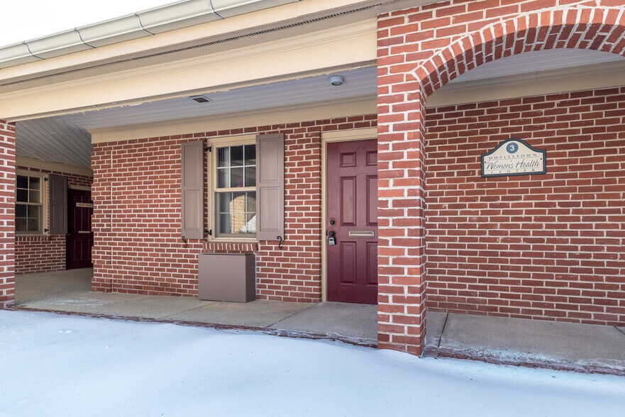 More Photos Of 301 S Main St, Doylestown Medical For Sale