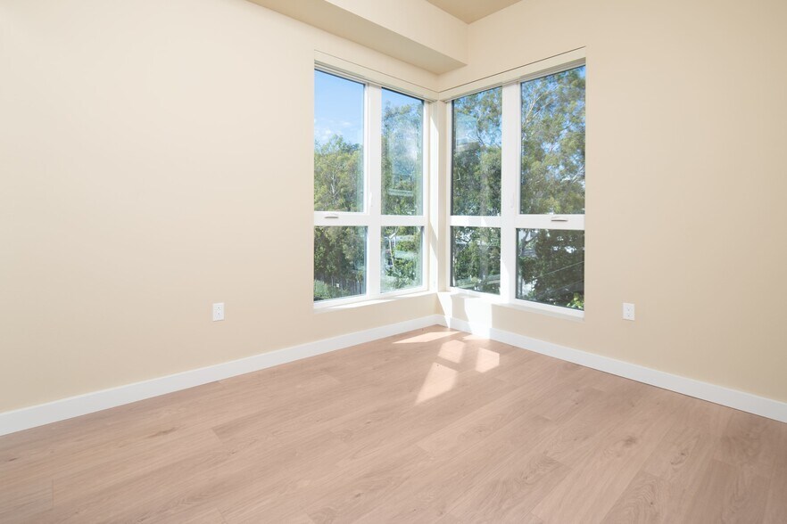 More Photos Of 1511 N Fairfax Ave, Los Angeles Apartments For Lease