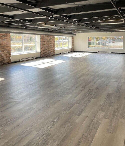 More Photos Of 102 Chain Lake Dr, Halifax Industrial For Lease