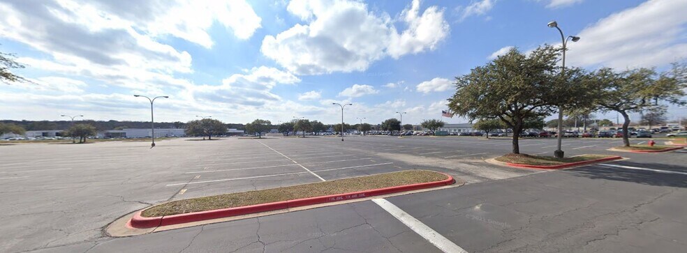 More Photos Of 9001 I-35 N, Austin Office For Lease