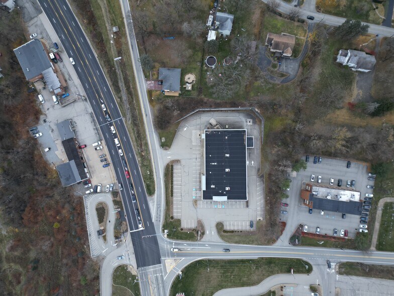 More Photos Of 10 Clay Pike, Irwin Drugstore For Lease