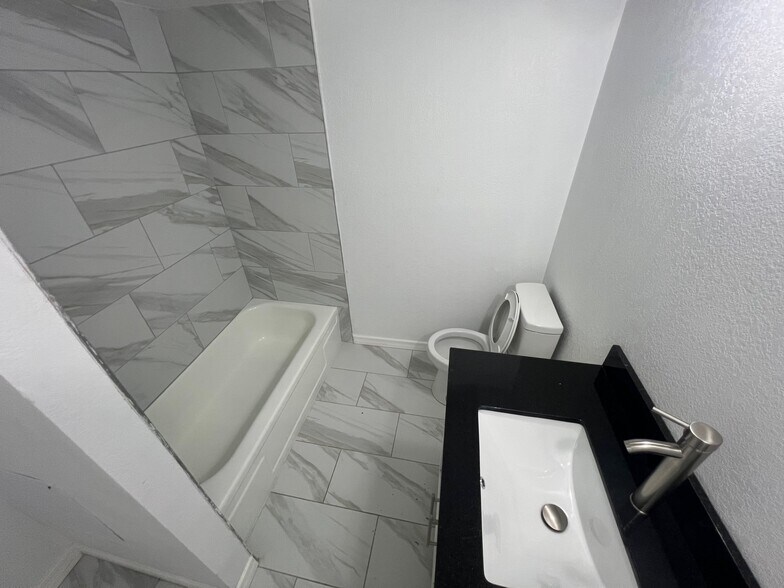More Photos Of 1148 S Memorial Dr, Tulsa Apartments For Sale