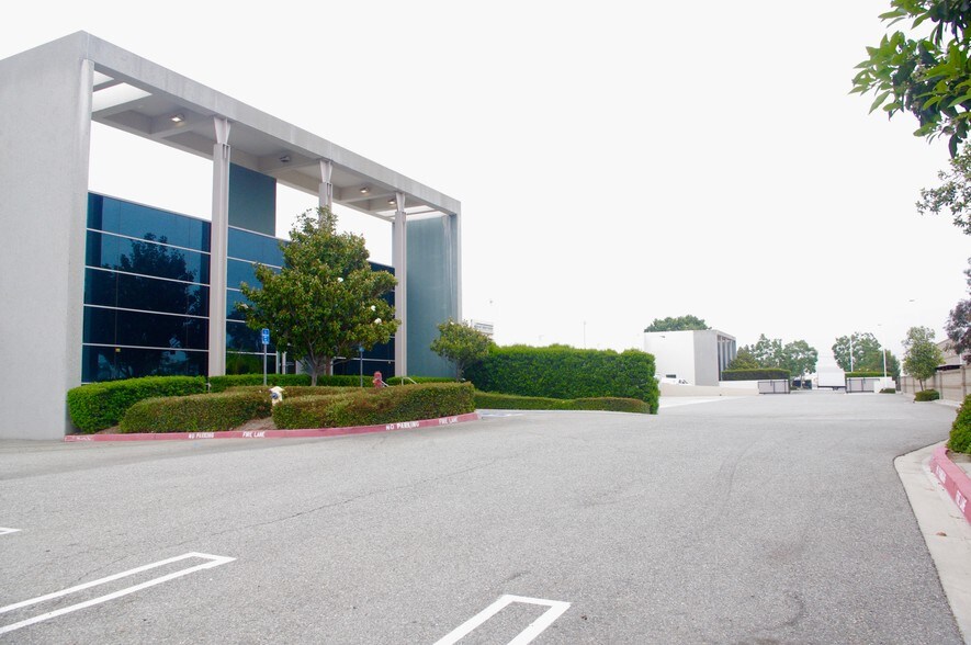 More Photos Of 9570 Santa Anita St, Rancho Cucamonga Warehouse For Lease