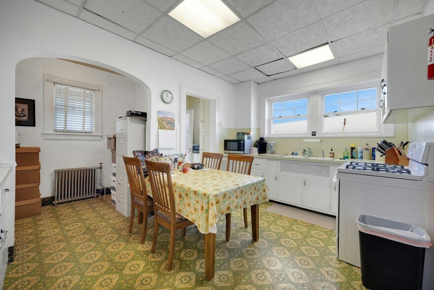 More Photos Of 225 Liberty St, Little Ferry Office For Sale