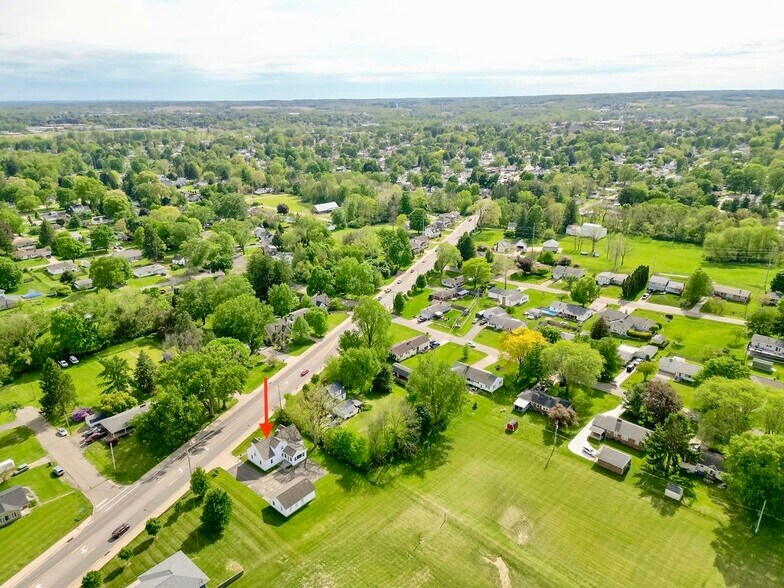 More Photos Of 719 Coshocton Ave, Mount Vernon Office For Sale