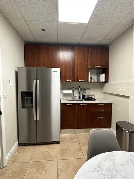 More Photos Of 14000-14046 NW 82nd Ave, Miami Lakes Light Distribution For Lease