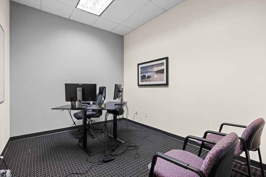 More Photos Of 9300 United Dr, Austin Unknown For Lease