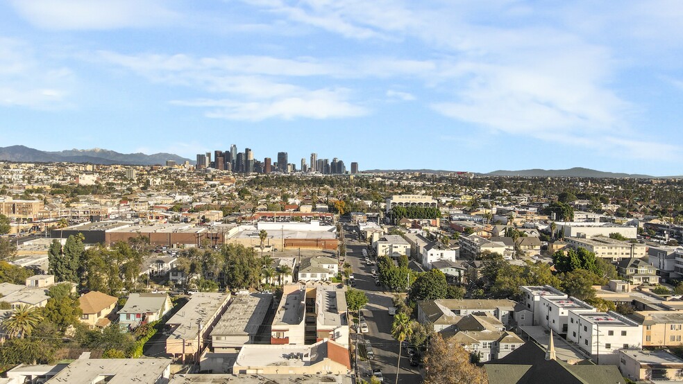 More Photos Of 2405 W 18th St, Los Angeles Apartments For Sale