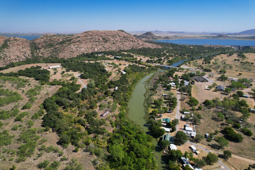 More Photos Of 42851 E County Road 1470, Lone Wolf Land For Sale