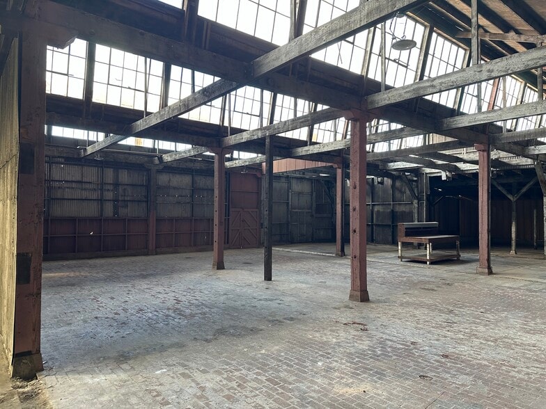 More Photos Of 1939 E Olive Ave, Fresno Freestanding For Lease