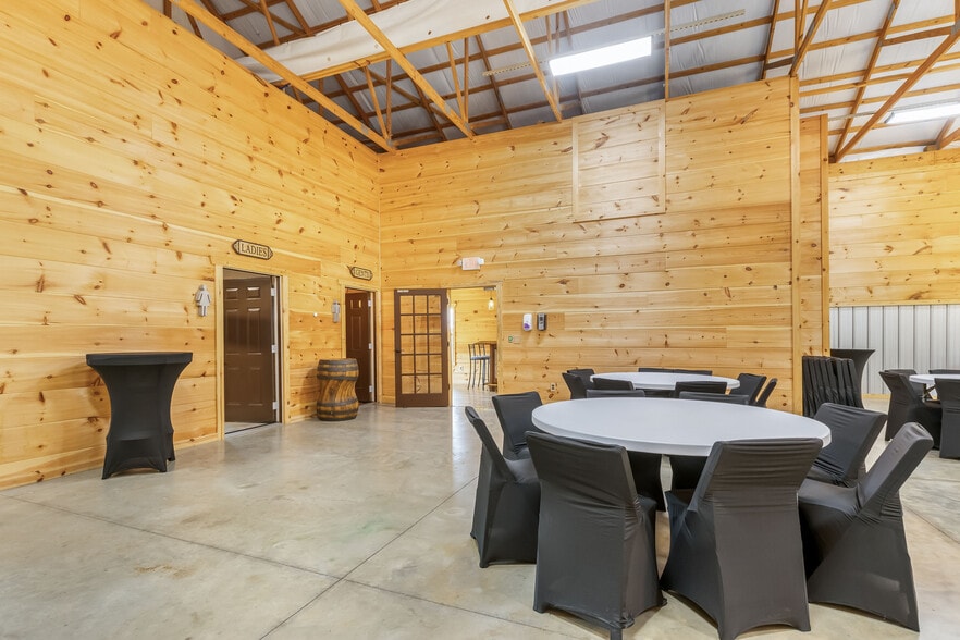 More Photos Of 1049 Oregon Rd, Lascassas Specialty For Sale