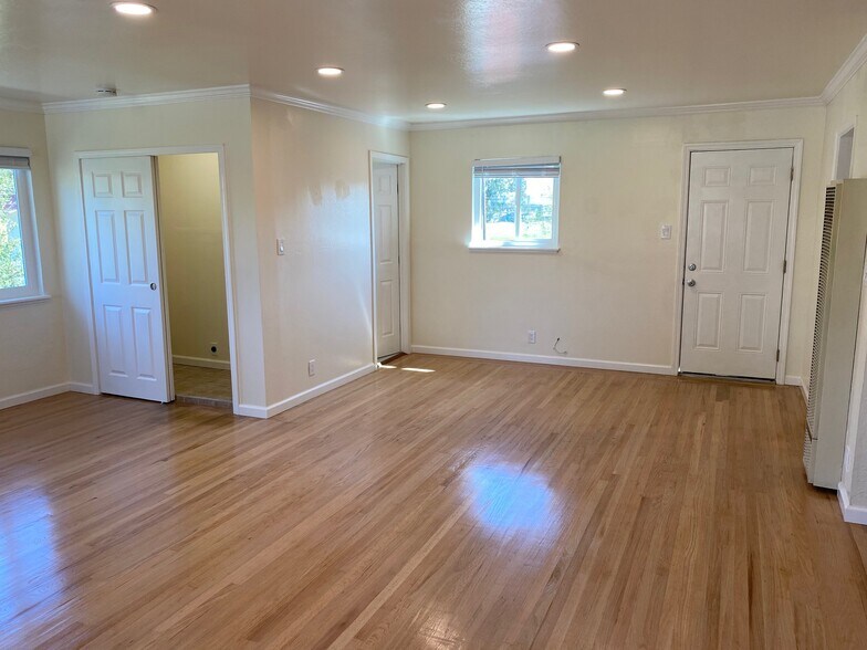 More Photos Of 820 Island Dr, Alameda Specialty For Sale