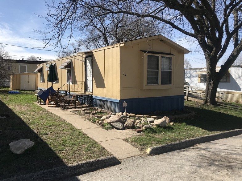 More Photos Of 1424 E Virginia Ave, Des Moines Manufactured Housing Mobile Home Park For Sale