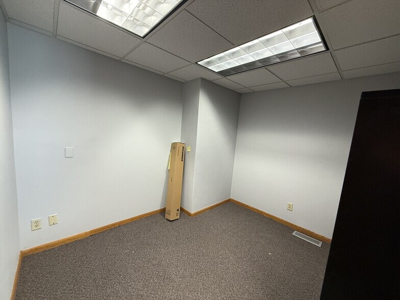 More Photos Of 6135 N American Ln, De Forest Warehouse For Lease