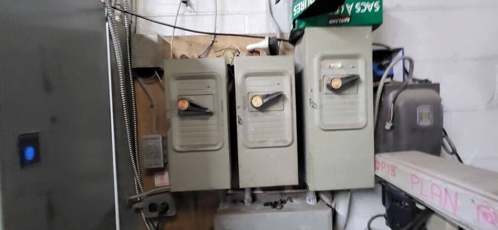 More Photos Of 2899 Steeles Ave W, Toronto Warehouse For Sale