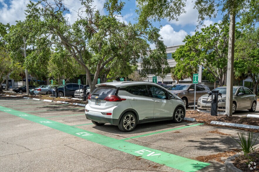 More Photos Of 5225 Tech Data Dr, Clearwater Coworking Space