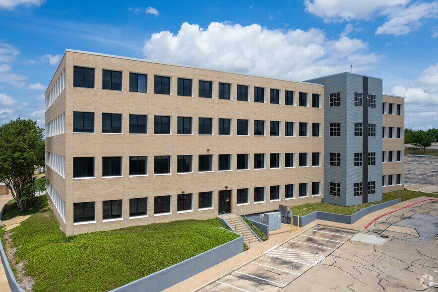 More Photos Of 8407 Wall St, Austin Office For Lease