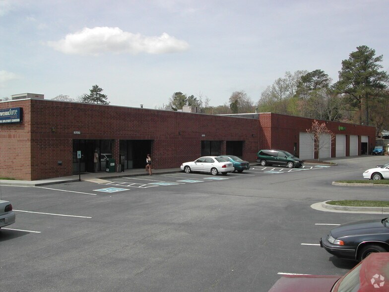 More Photos Of 6707 Warwick Rd, Richmond Warehouse For Sale