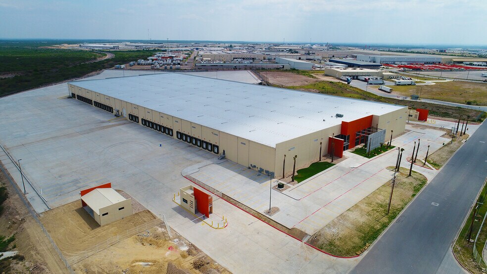 Primary Photo Of 13819 Humphrey Rd, Laredo Distribution For Lease