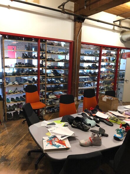 More Photos Of 1104 NW 15th Ave, Portland Office For Lease